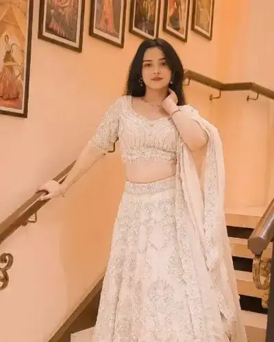 Escort Khanna